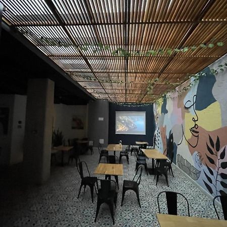 Em Hotel Corferias Embajada Americana Bogotá Kültér fotó
