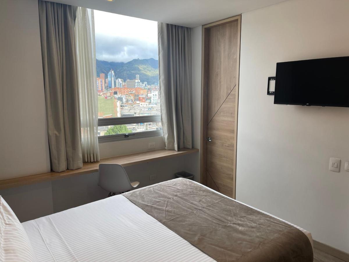 Em Hotel Corferias Embajada Americana Bogotá Kültér fotó