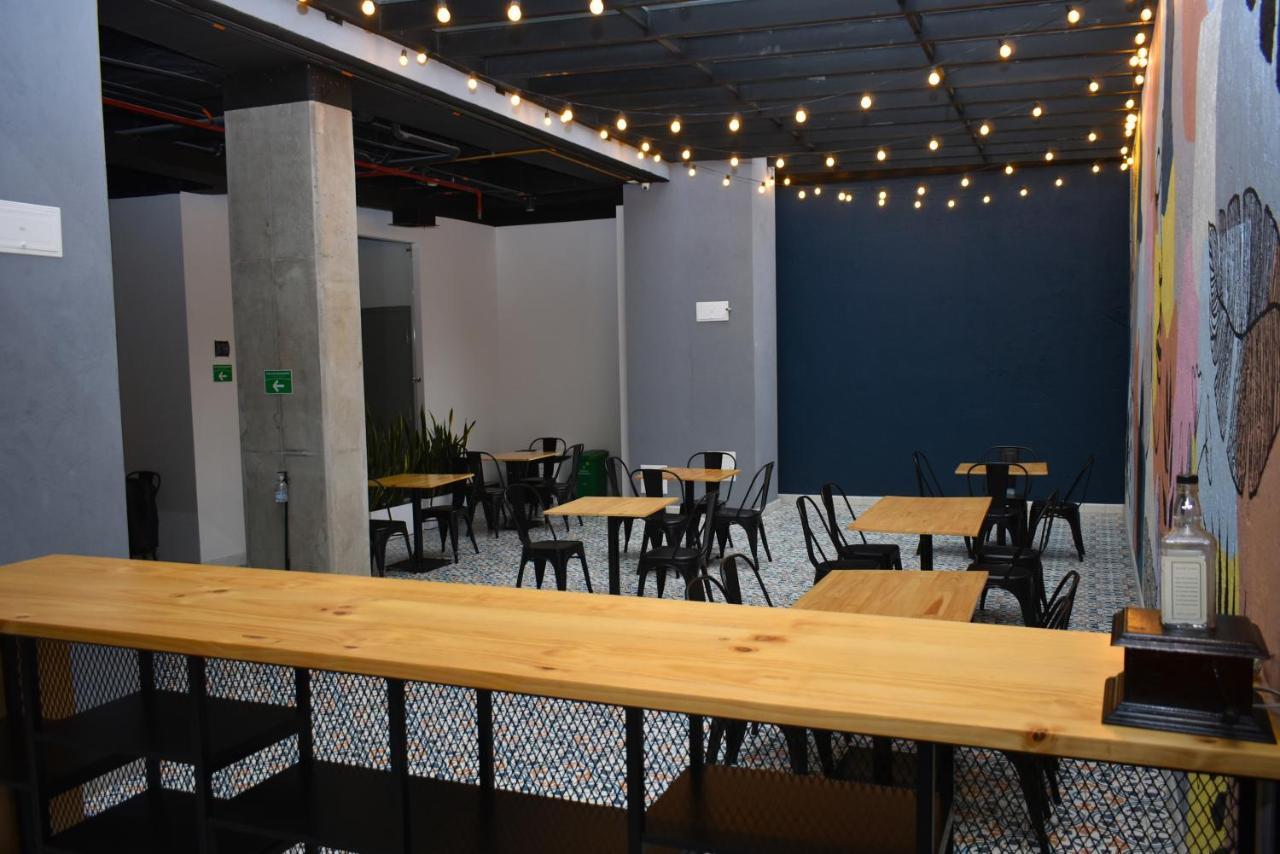 Em Hotel Corferias Embajada Americana Bogotá Kültér fotó
