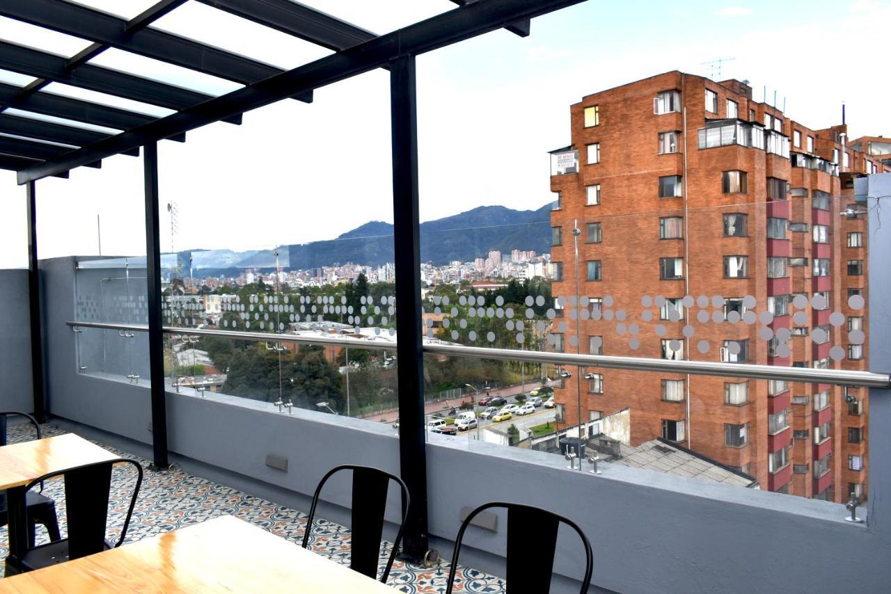 Em Hotel Corferias Embajada Americana Bogotá Kültér fotó